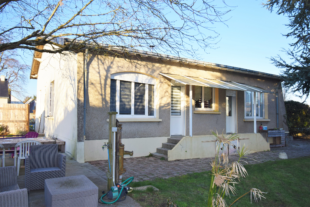 Maison de 5 ch de 160 m² au sol sur 924 m² de terrain à Grandchamps Des Fontaines Maison de 5 ch de 160 m² au sol sur 924 m² de terrain à Grandchamps Des Fontaines