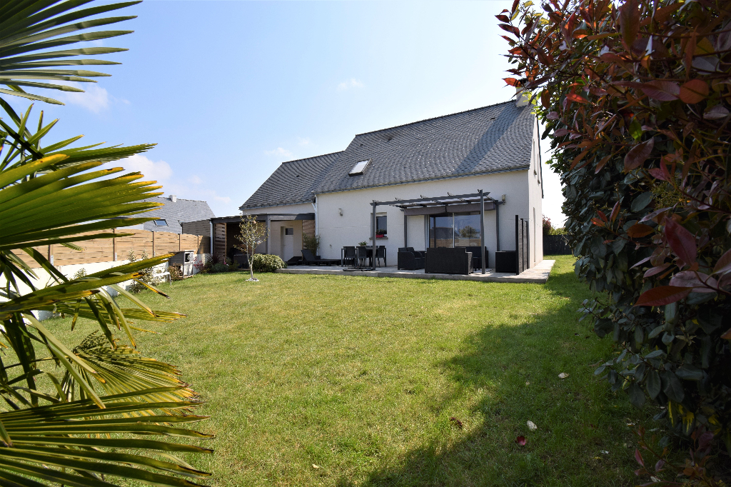 Bourg - Maison évolutive 100.60 m² de 4 chambres Bourg - Maison évolutive 100.60 m² de 4 chambres